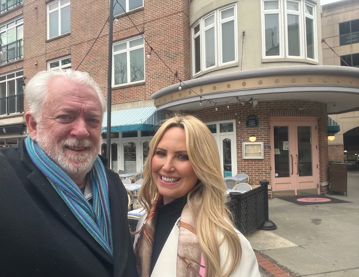 MrsBerlyYoung's tweet photo. @tomyoungjr Thank you, Handsome for making my 55th so special! https://t.co/8ylp9FTUqt