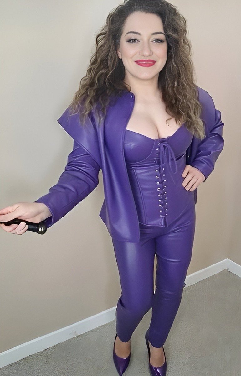 JayDax12's tweet image. Sexy in purple leather 
#leatherwomen #leatherleggings #purple #leathersuit #purpleleather