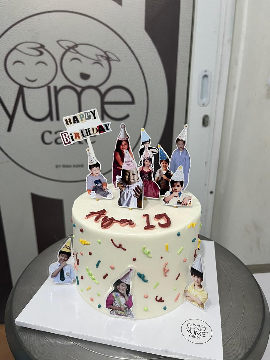 april 🌬 tweet media