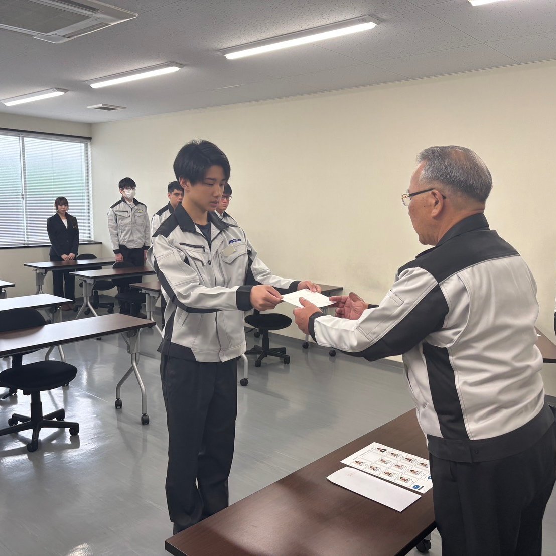 antetu_gifu's tweet image. 4月1日に令和8年度入社式が行われました㊗️ 

今年は新たに11人の仲間が加わり
新年度のスタートにふさわしい1日となりました🌸

これからたくさんの経験を重ね 
成長していってくれることを楽しみにしています✨

新入社員のみなさん、ご入社おめでとうございます‼️

#ANDO #岐阜県 #池田町 #入社式