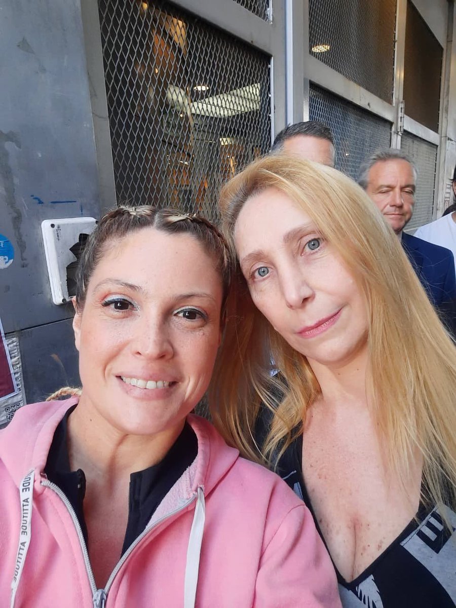 Bofetronick del 56% tweet media