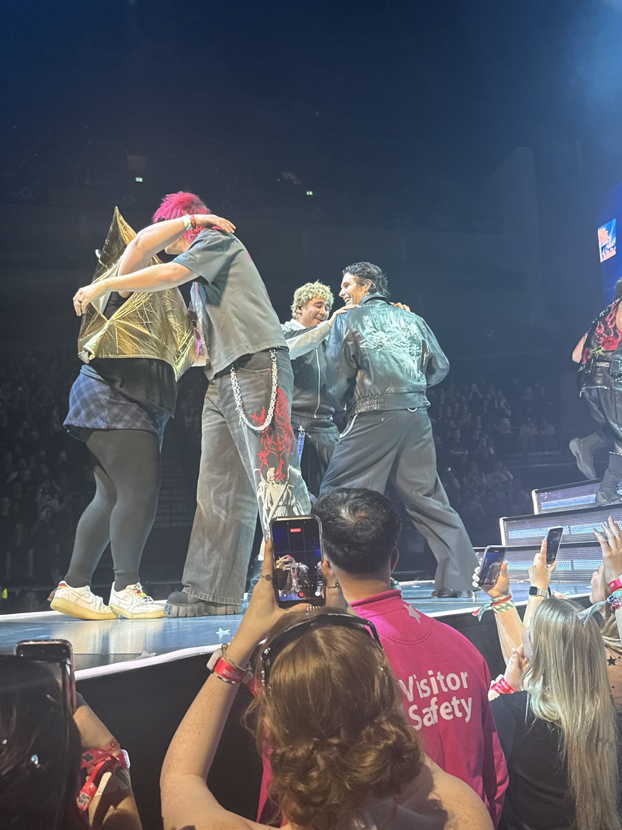 bean🌼|| ⭐️🎱 tweet media