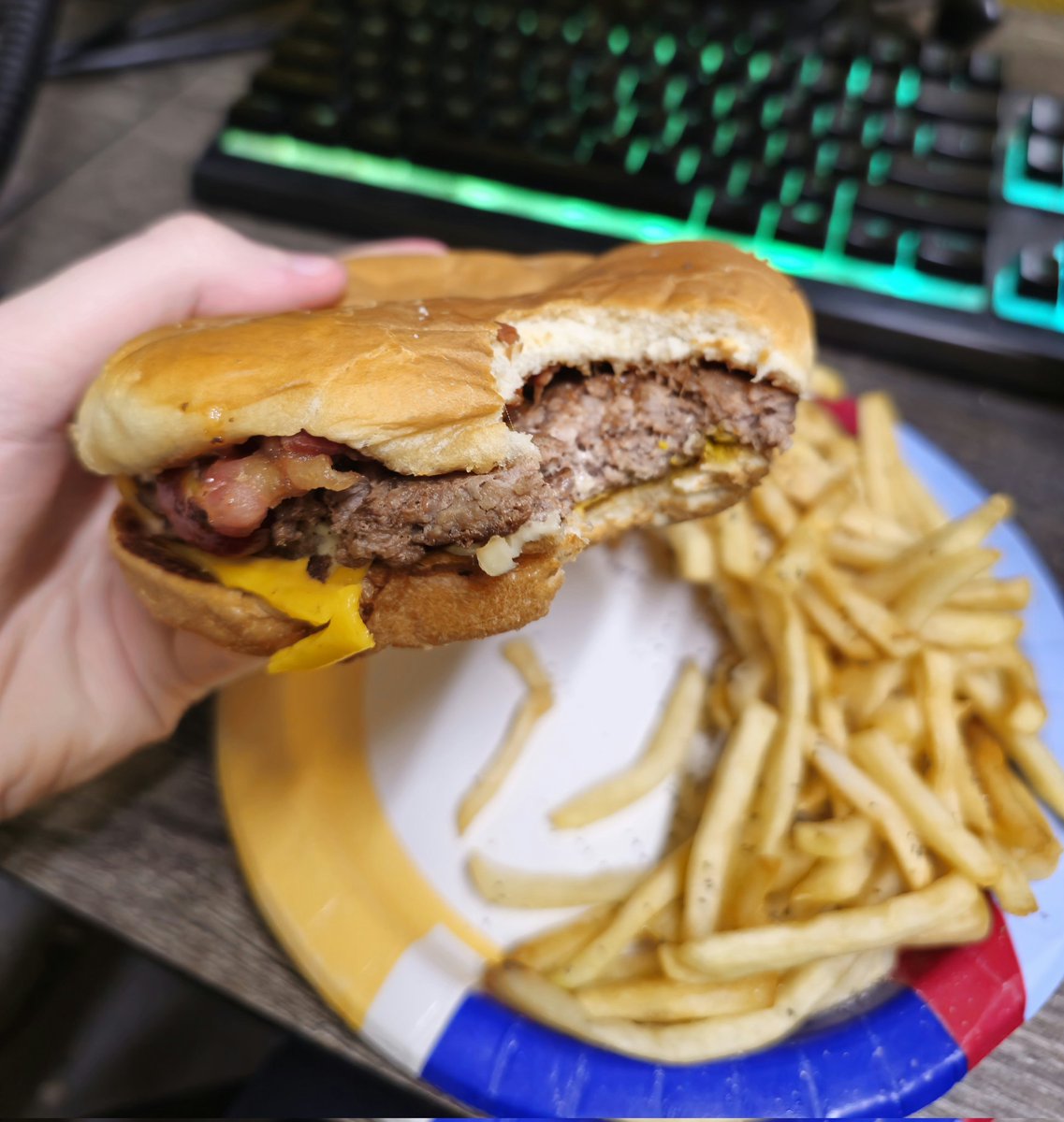 flamgeir tweet media