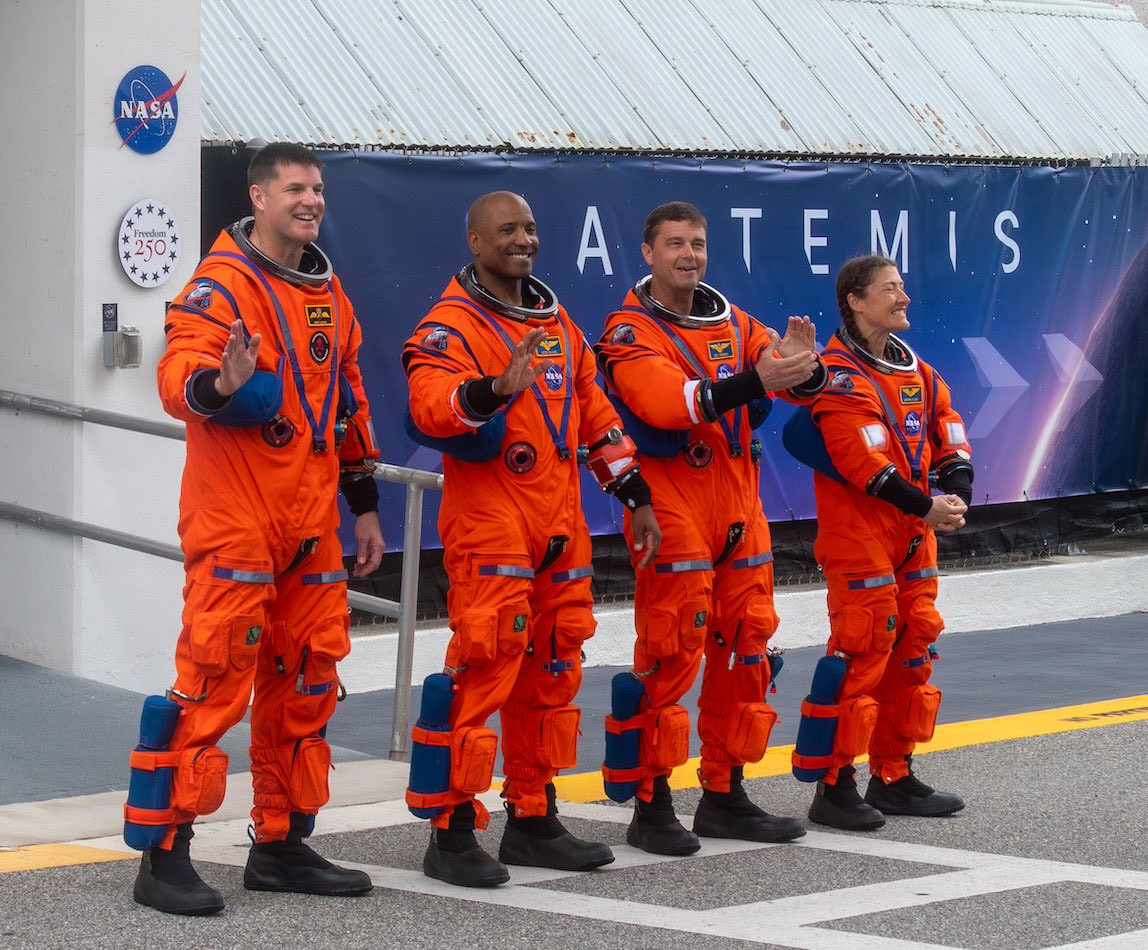 Space Penguin tweet media