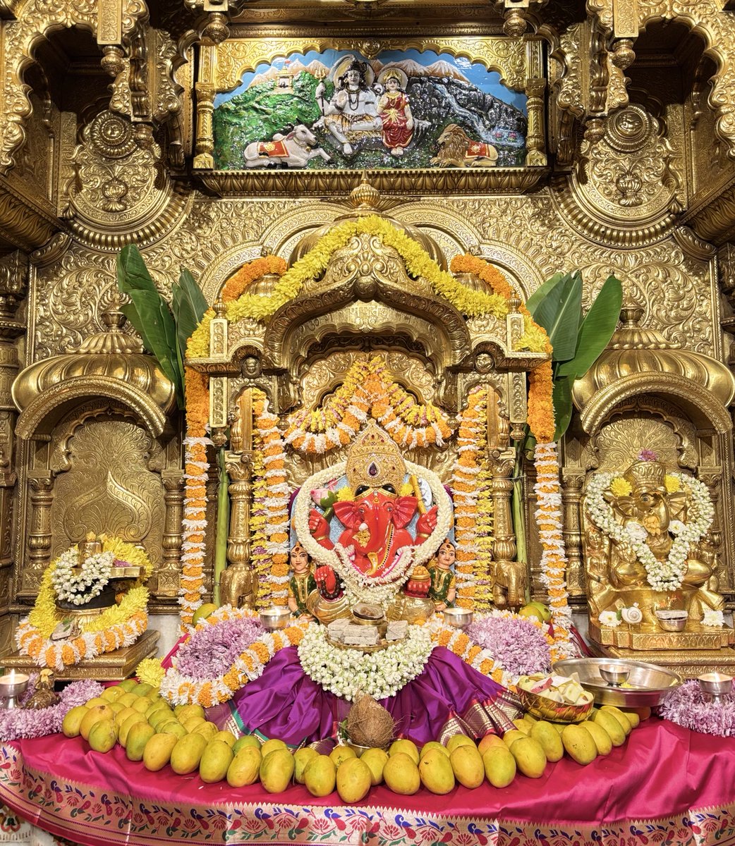 Shri Siddhivinayak Temple tweet media