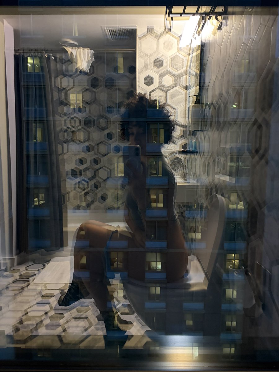 therealkimj's tweet photo. shitting on you bitches from heights you’ll never reach https://t.co/LLMtWH4NXY