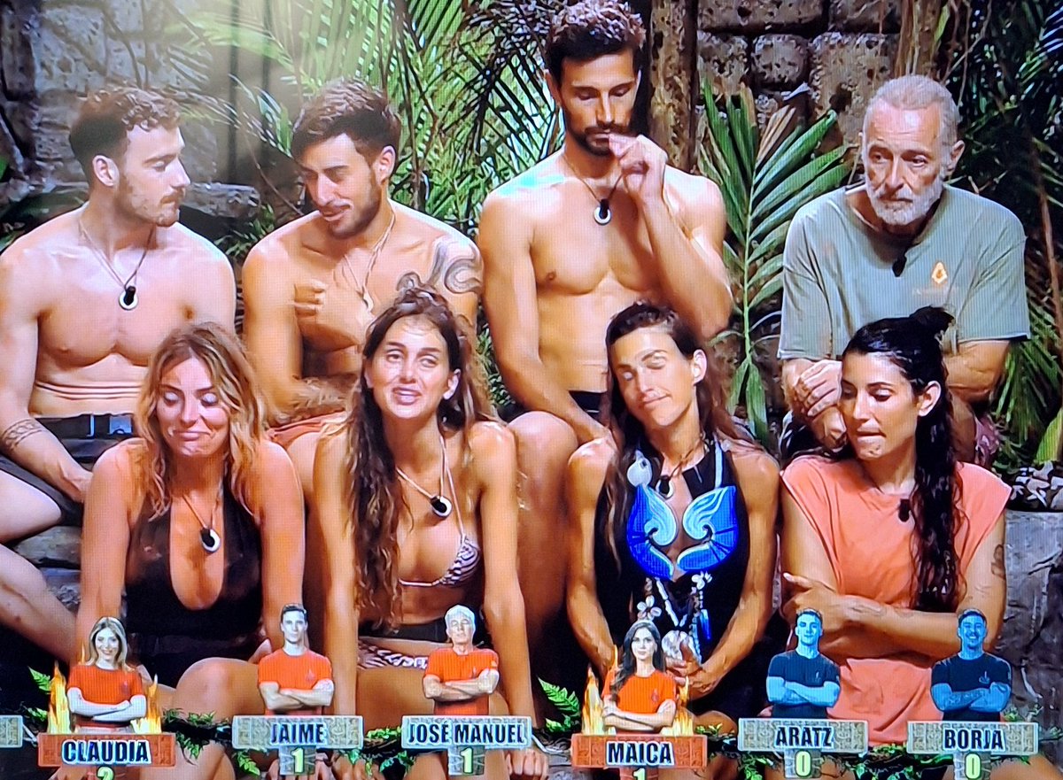 La Bruja Cotilla tweet media