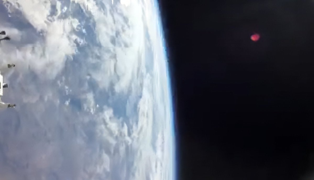 Latest in space tweet media