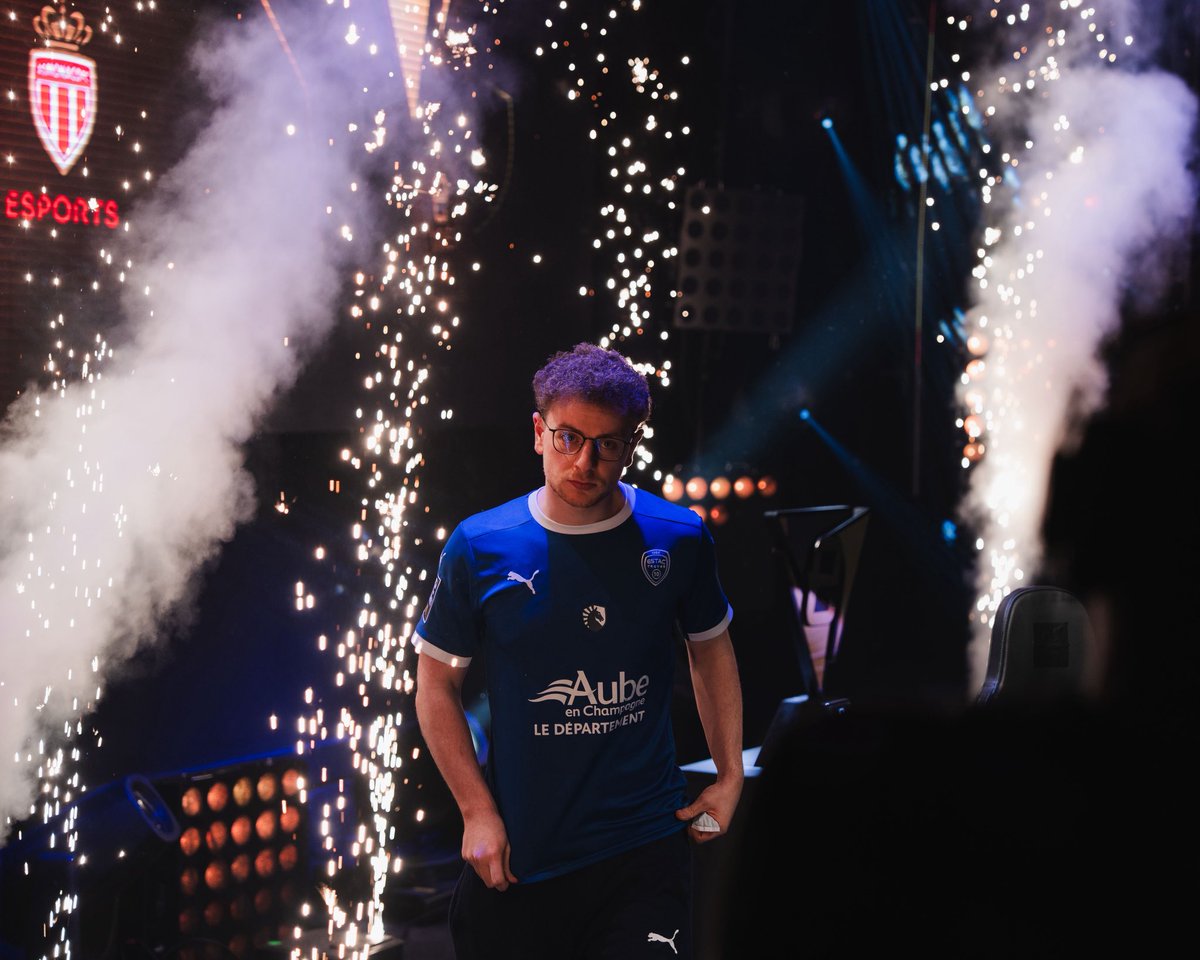 eLigue 1 McDonald’s tweet media