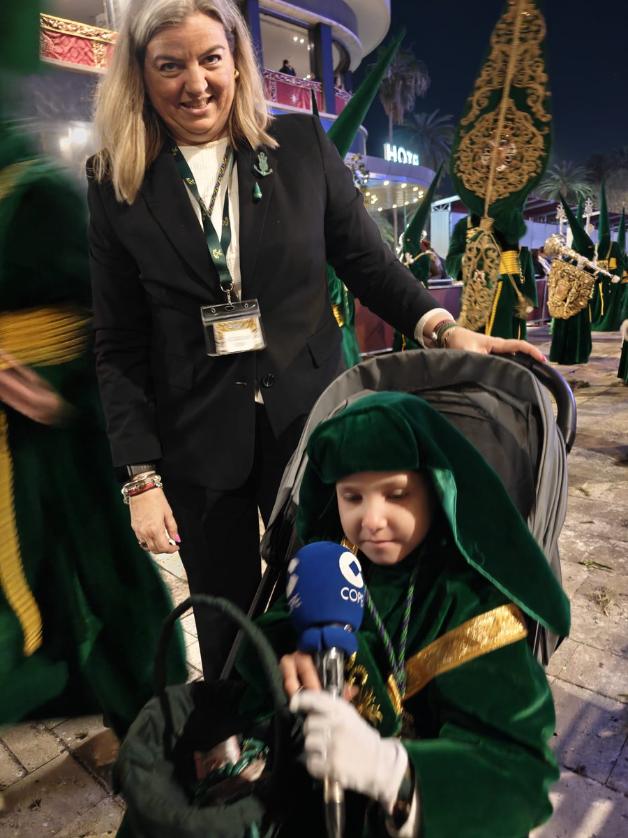 Una entrevista llena de Esperanza en <a href="/COPEMalaga/">COPE MÁLAGA</a> con Victoria Esperanza que sale con su hermandad <a href="/pasoyesperanza/">Esperanza de Málaga</a> #tuvictoriaesmiesperanza #donamedula #donavida