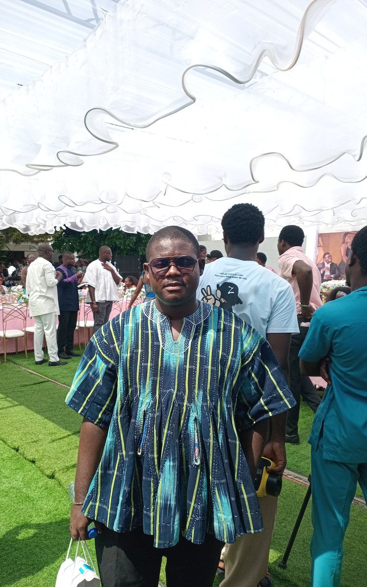 FadahLarbi's tweet photo. Every time I attend a wedding, it reminds me of the future I look forward to. Having to build a family of my own someday.

#family 👨‍👩‍👧‍👦
#love ❤️ 
#responsibility https://t.co/0hoWN7AV1p