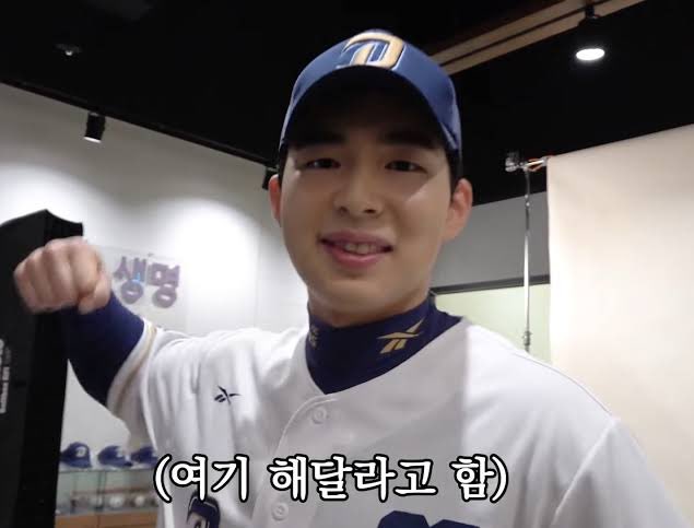 민이.. tweet media