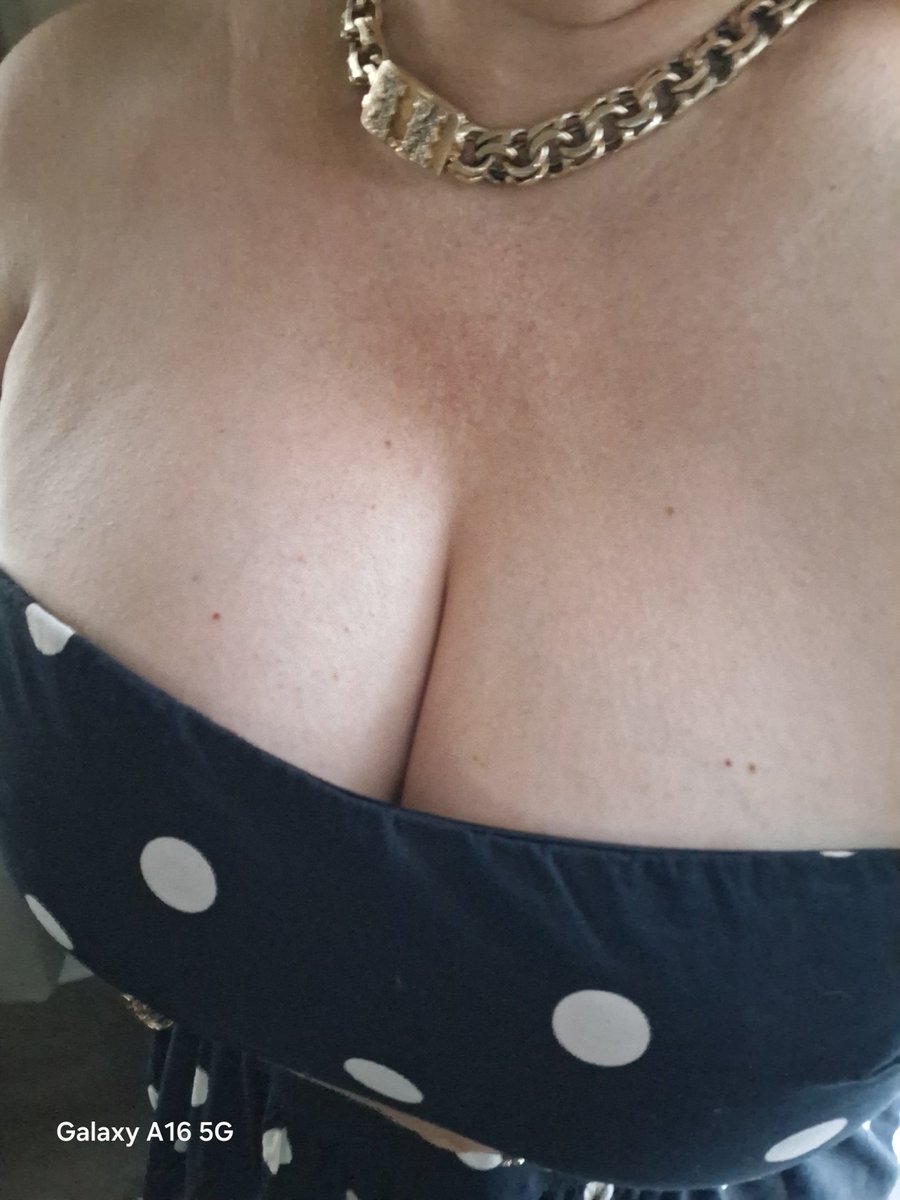 👀