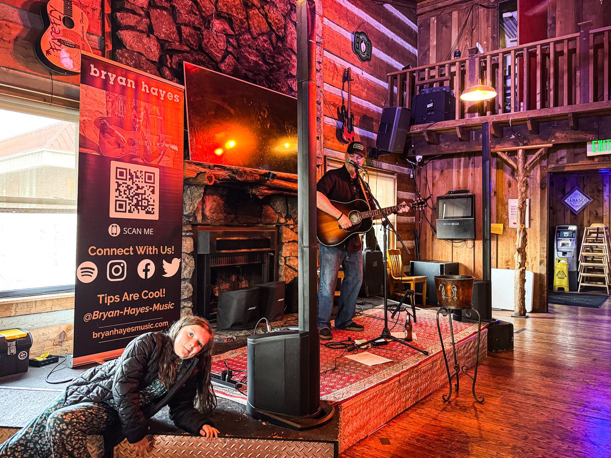 bryanhayesmusic's tweet image. BIG fun at The Orleans in The Ville... @officialWCMS teachers rock!
#songwriter #teachers #john316