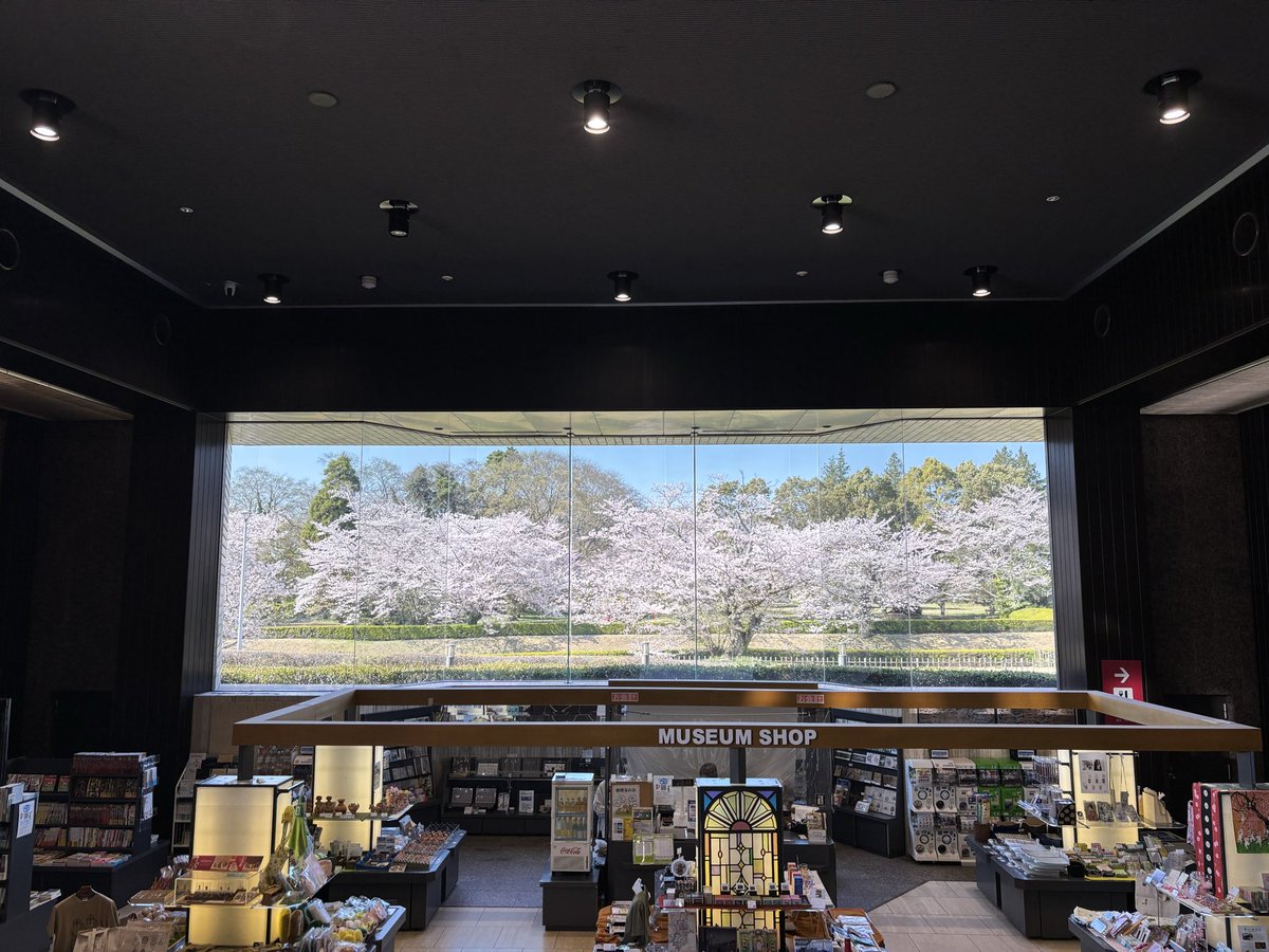 ハニワスキー（とある博物館のミュージアムショップのコンシェルジュ） tweet media