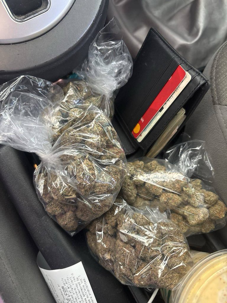 ELMER'S BUDD tweet media