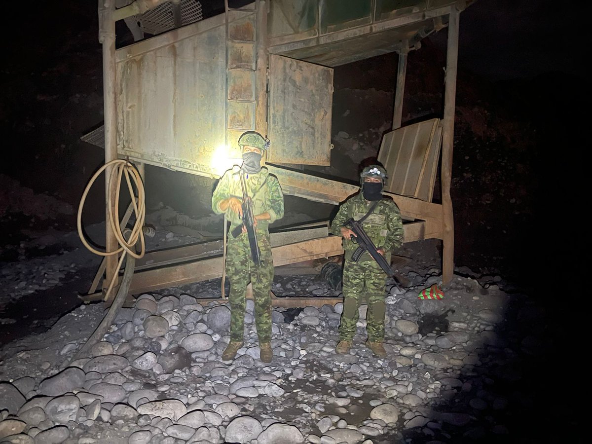 Fuerzas Armadas del Ecuador tweet media