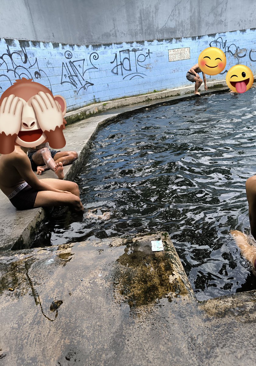 byanxxhadid tweet media