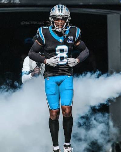 Obi, the Carolina fan in Texas tweet media