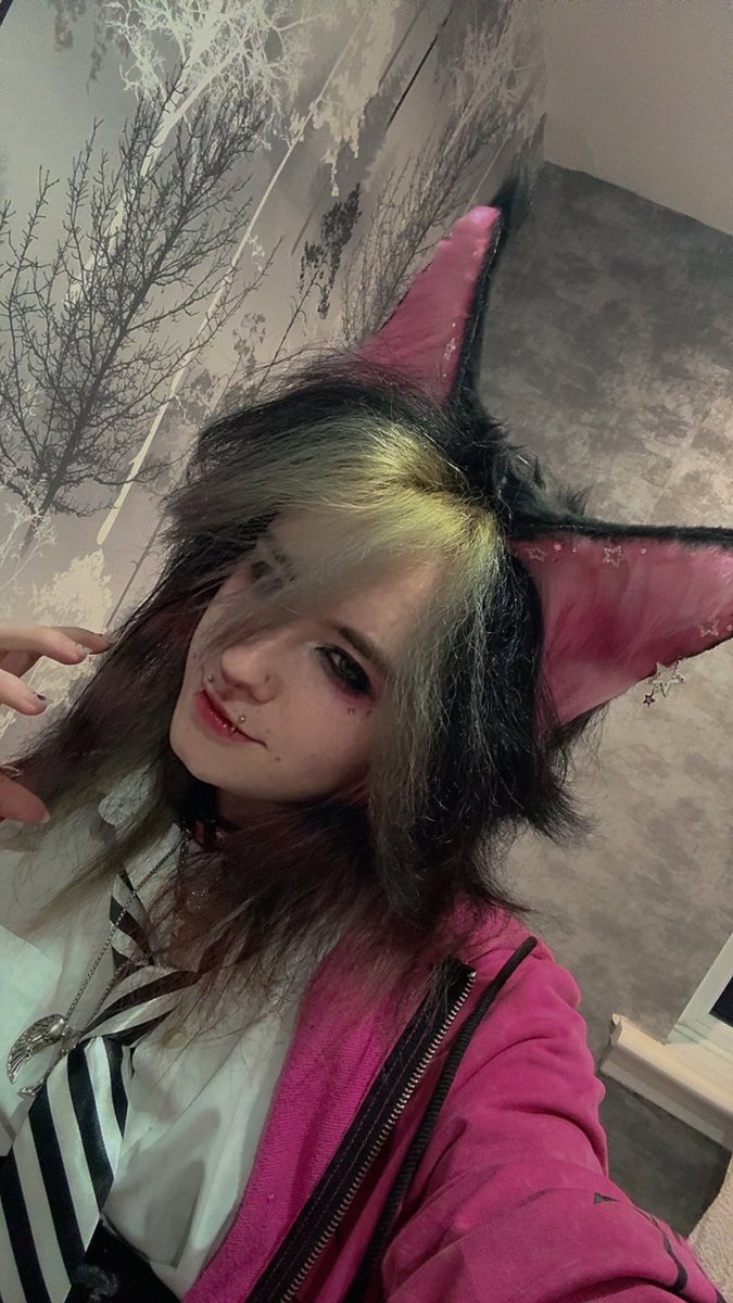 —⊹₊🎆⟡⋆ CROW ⭑.ᐟ tweet media