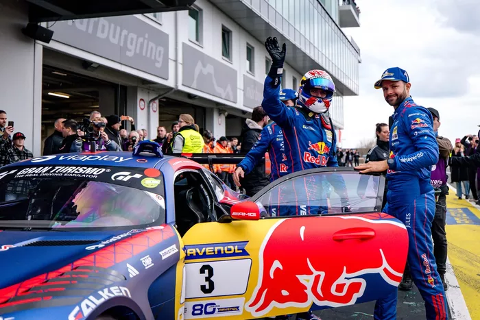 Lambe #RESIN6 tweet media