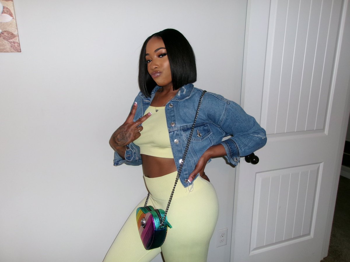lil BIG tay. 🫧🎀 tweet media
