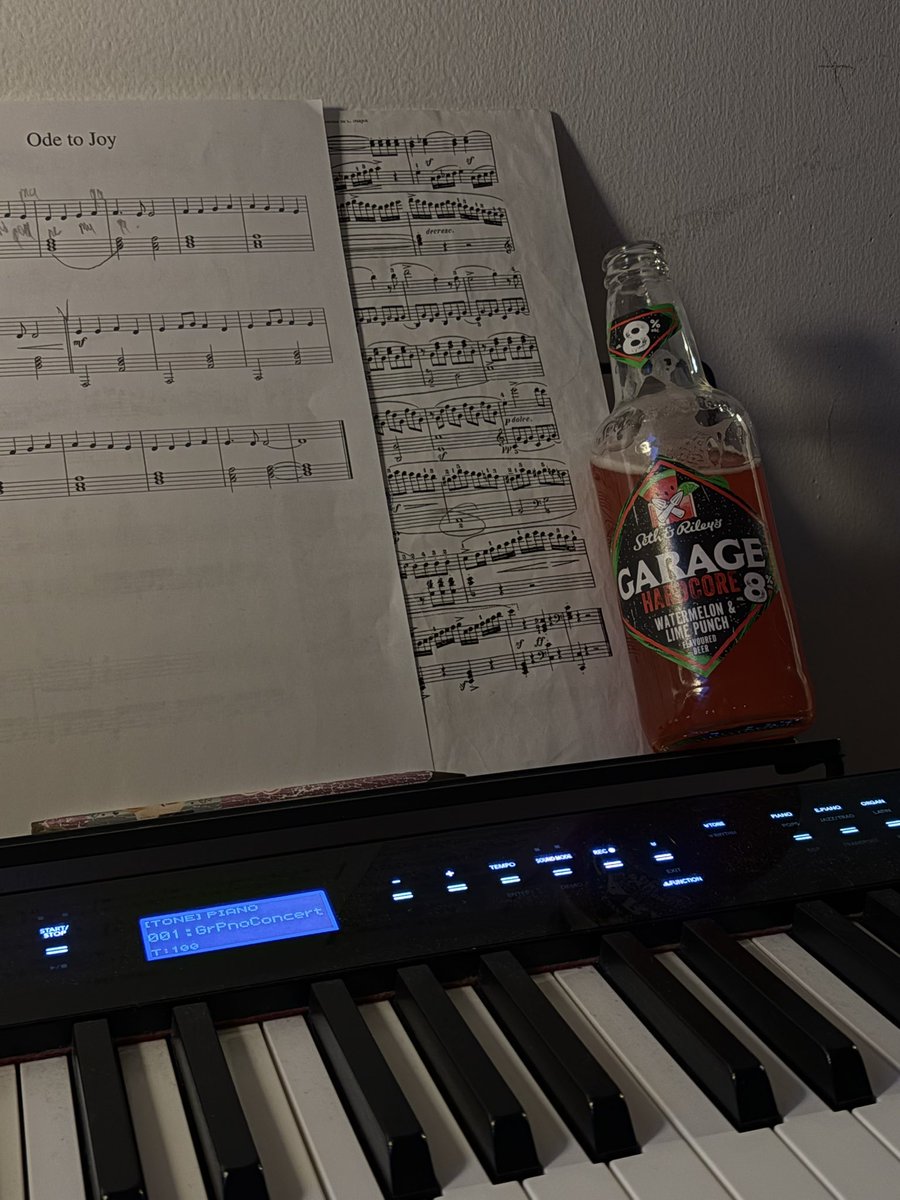 гандон tweet media