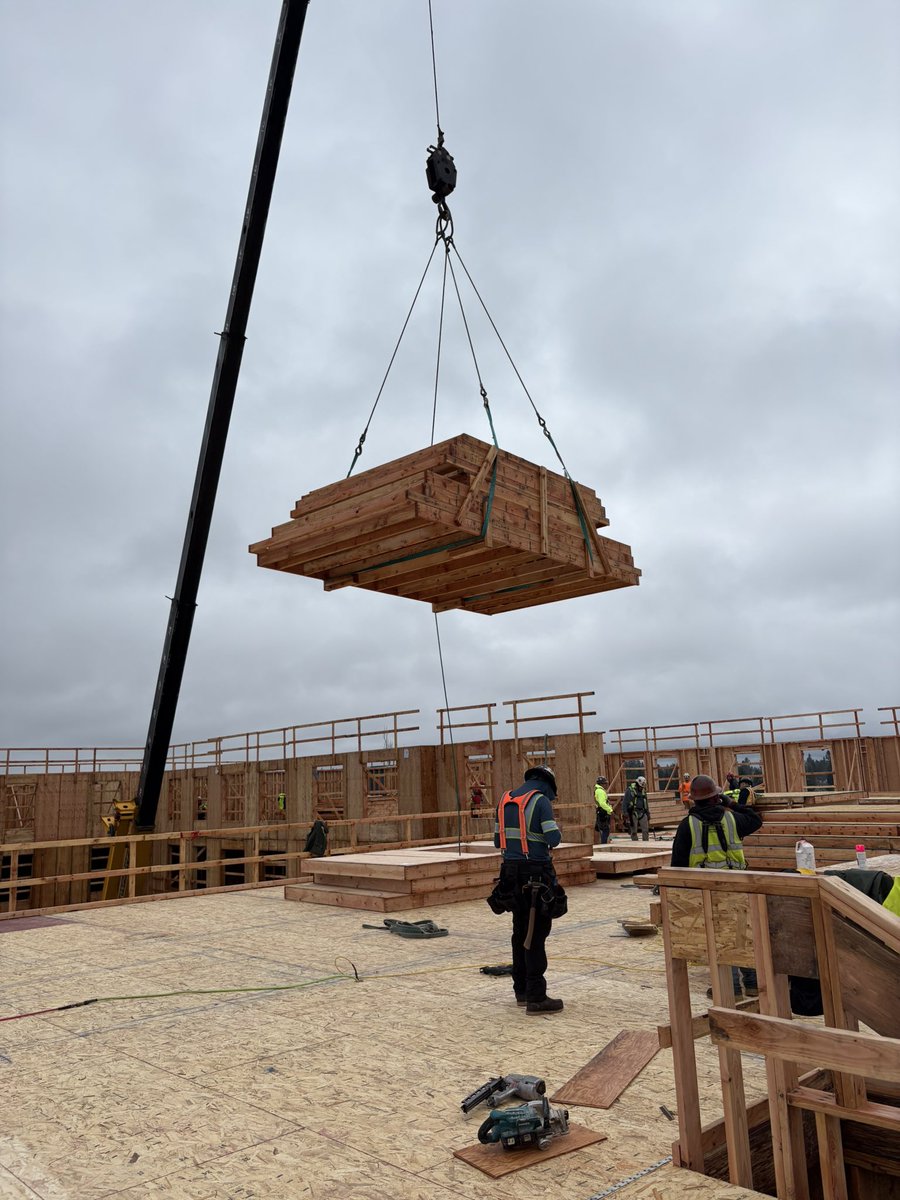 niqnikos's tweet photo. It’s been a hot second since I posted Building. Soggy April update, but we’re almost topped out (parapets and we’re done!) and roofing starts next week. Can’t wait to not have to trudge through puddles of water on the first floor! https://t.co/A8w5pZzZys