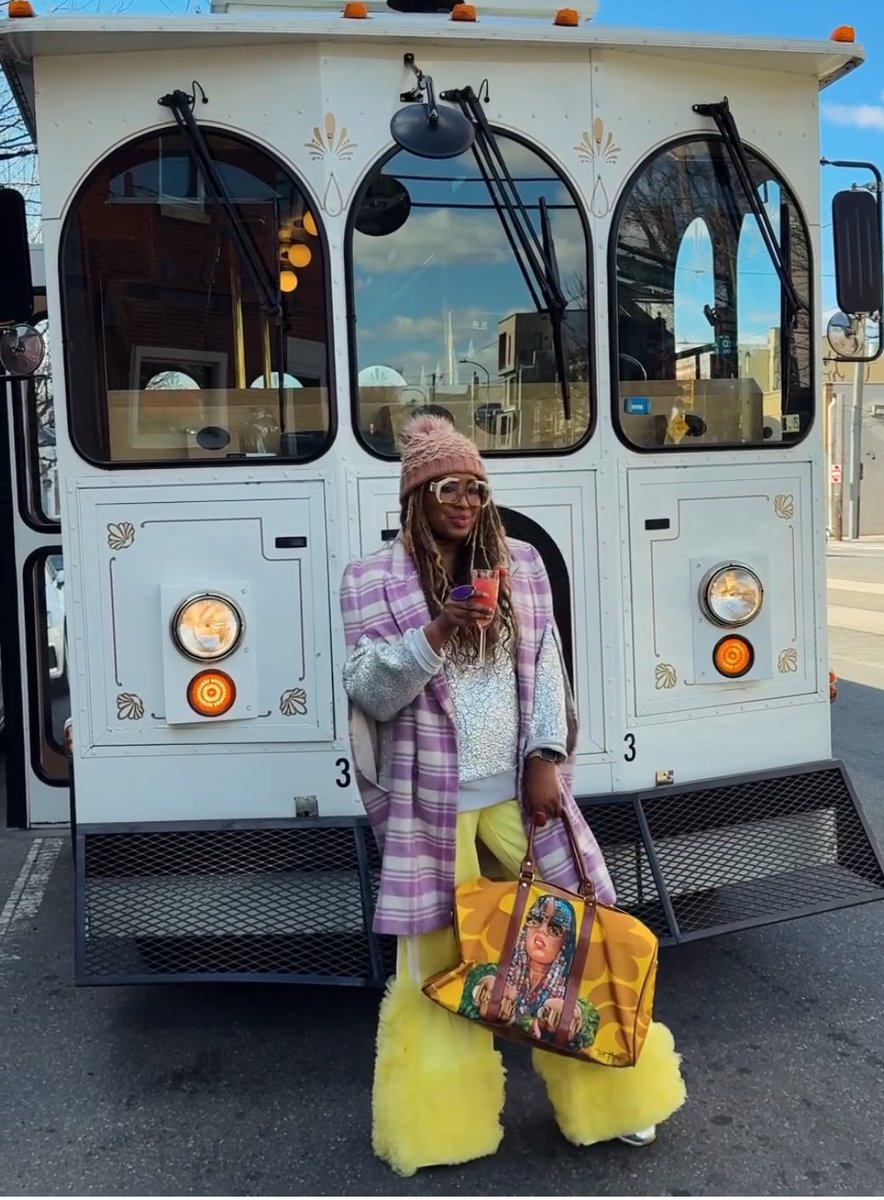 Harriett’s Bookshop tweet media