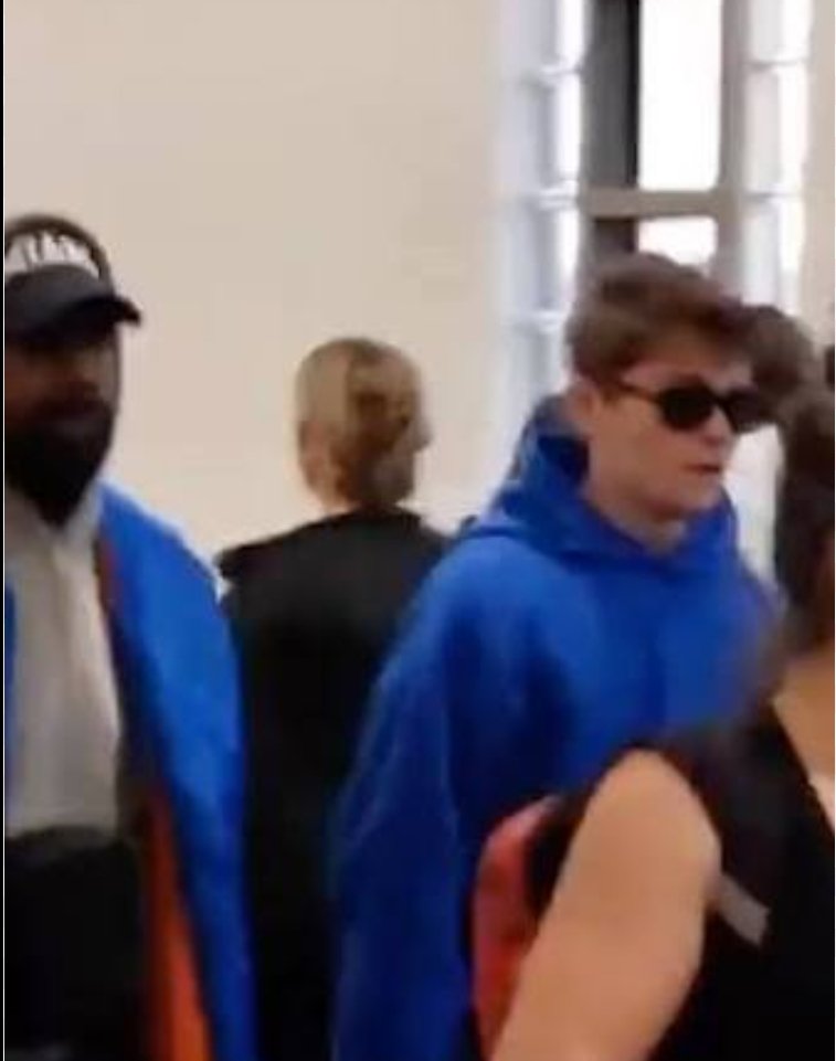 fire_rises 🍂 tweet media