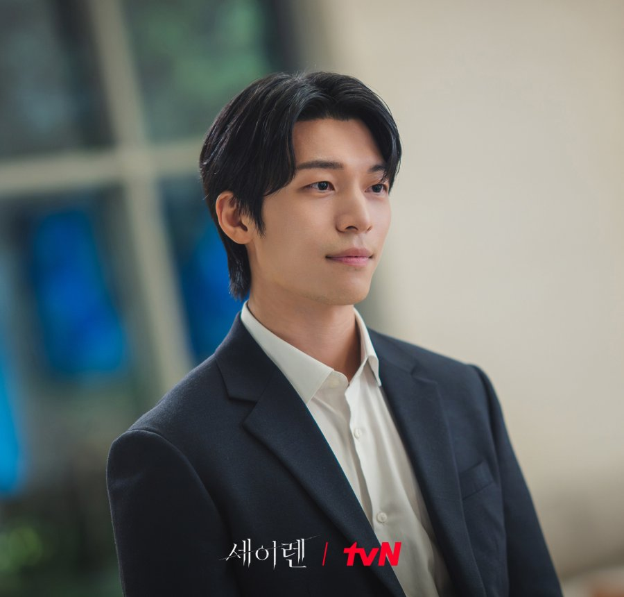 KDramaHandle's tweet photo. #SirensKiss writer praises #WiHaJoon and #KimJungHyun:

“Impossible to imagine Cha Woo-seok without Wi Ha-jun—I even shed tears in his scenes with Seol-ah. I also thank Kim Jung-hyun for powerfully portraying Jun-bum’s obsession, pain, regret, jealousy, and love.” https://t.co/iDBRfg9NpU