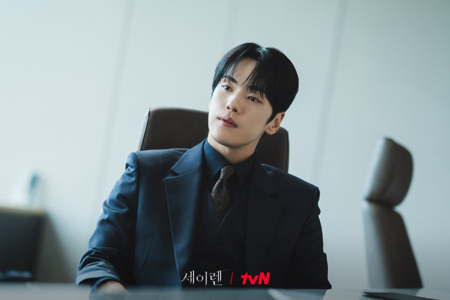 KDramaHandle's tweet photo. #SirensKiss writer praises #WiHaJoon and #KimJungHyun:

“Impossible to imagine Cha Woo-seok without Wi Ha-jun—I even shed tears in his scenes with Seol-ah. I also thank Kim Jung-hyun for powerfully portraying Jun-bum’s obsession, pain, regret, jealousy, and love.” https://t.co/iDBRfg9NpU