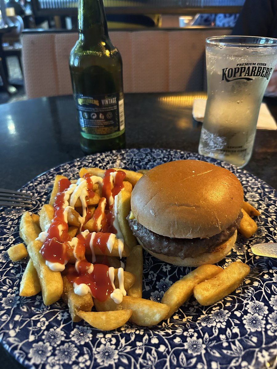 clever yummy tweet media