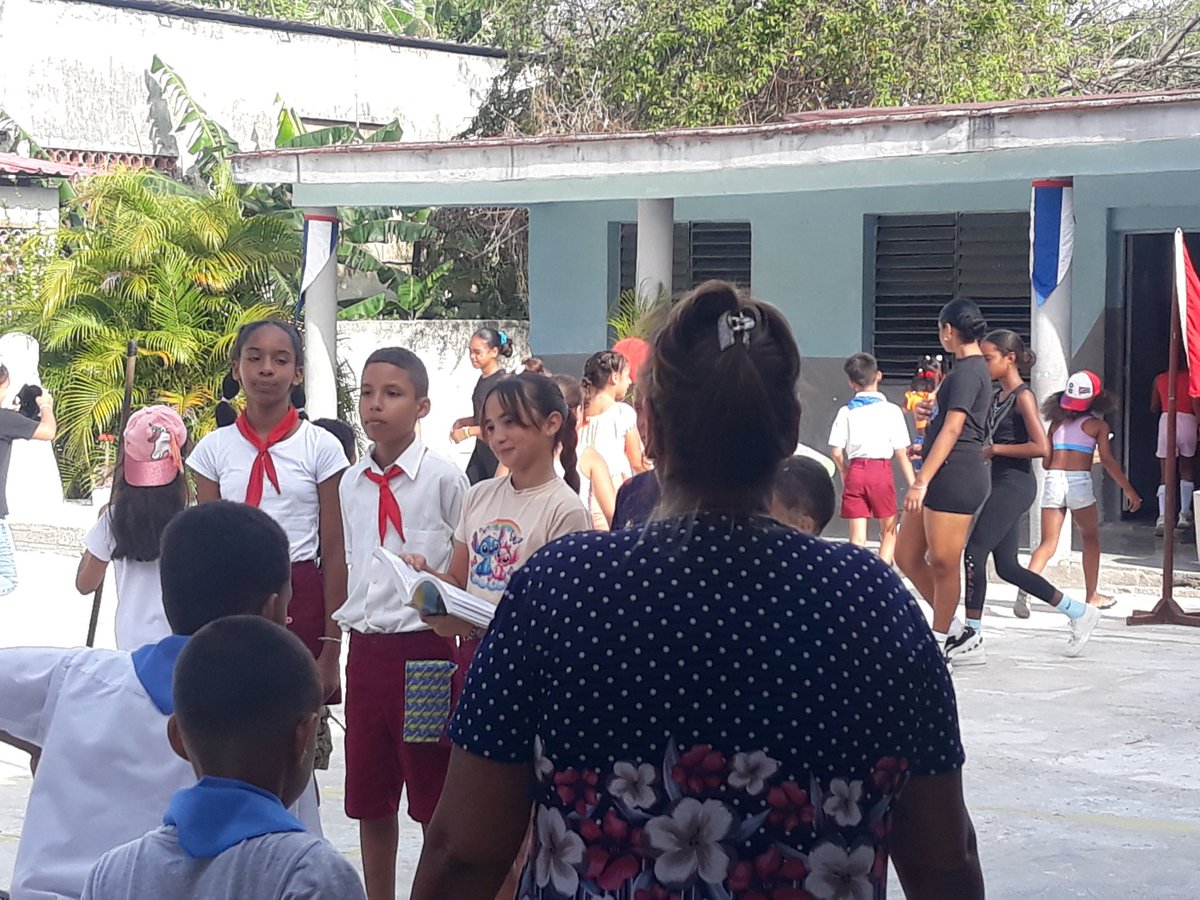 e_samitier48462's tweet photo. "Aniversario 65 de la OPJM"
#EducacionGuanabacoa 
#ÑecoLaVanguardia https://t.co/KxLkhvZ562