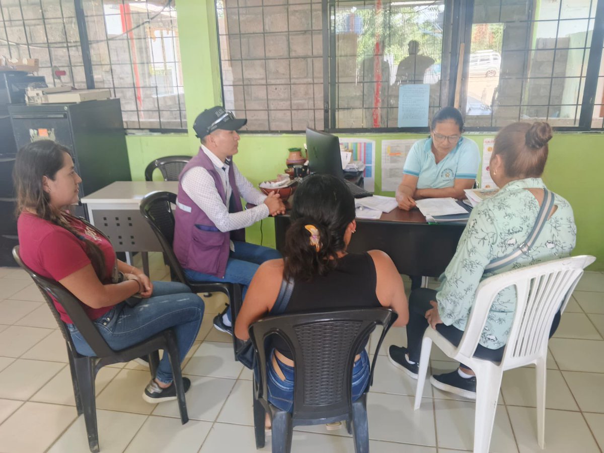 📍PARROQUIA CANELOS
📌Barrio Puerto Canelos

La Tenencia en coordinación con la DINAPEN, recuperaron y entregaron a su madre a un menor en situación de vulnerabilidad por la separación de sus progenitores.