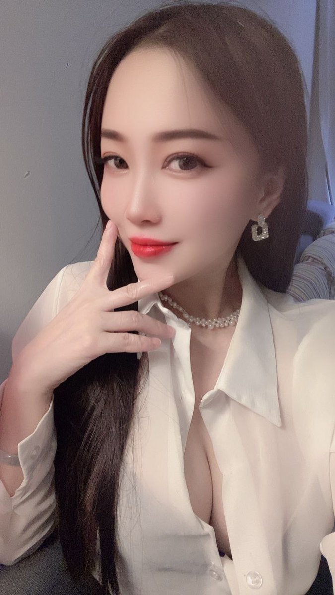 ParkLifePE1's tweet photo. #威海

全以上压

#山东

👉甜美小助理@BlueTileProject

世界上唯一不需要努力就能轻易得到的，是年龄，又长大一岁

威海市乳山市海韵广场 https://t.co/1acMdXEyAI