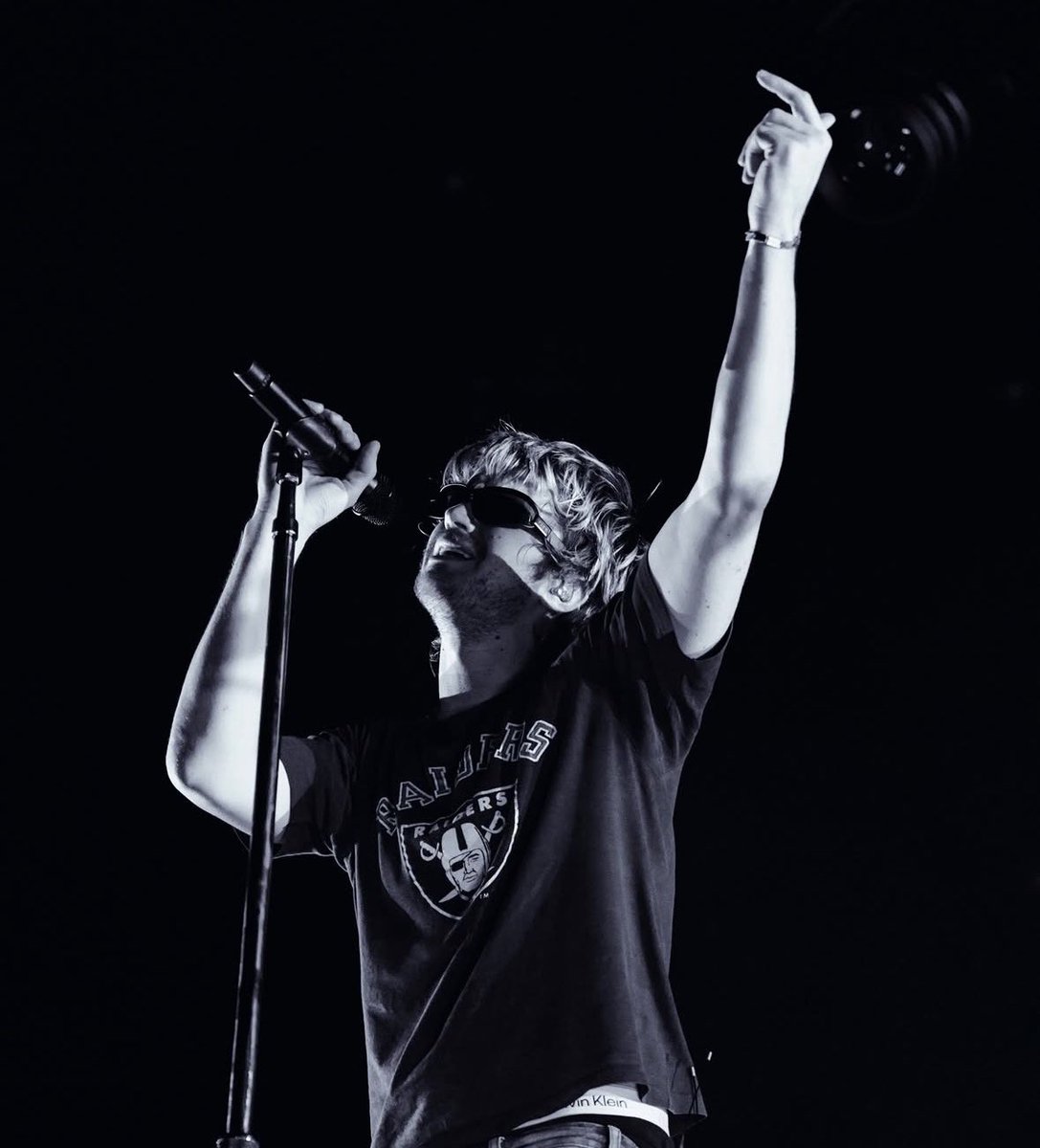 lu 🎱⋆ ⸝⸝ KISS ALL THE TIME tweet media