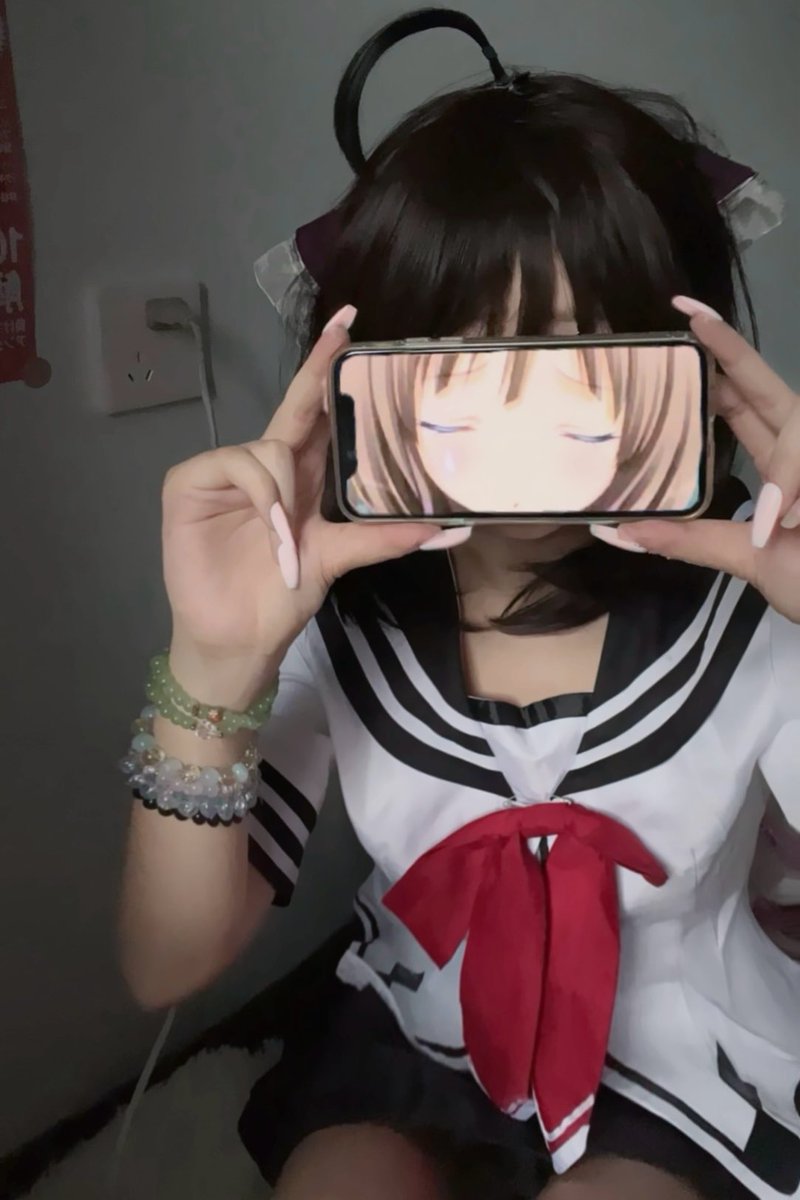 心裂了一道缝（坐标15 tweet media