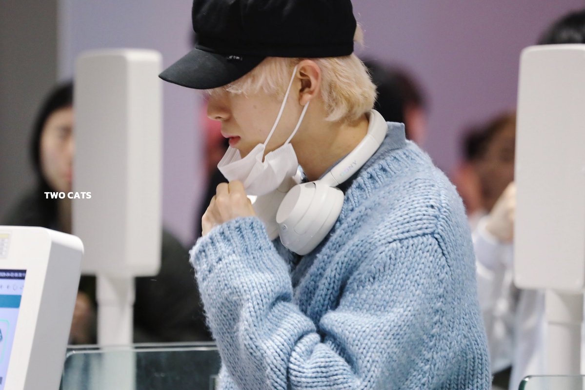 𝑻𝑾𝑶 𝑪𝑨𝑻𝑺 tweet media