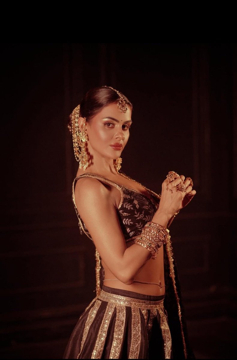 kashish271097 tweet media