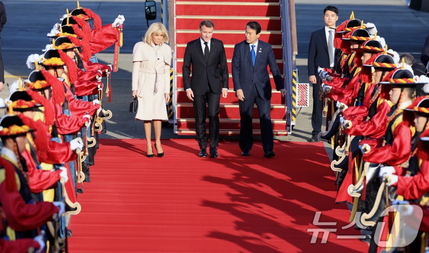 SKZ Crave tweet media