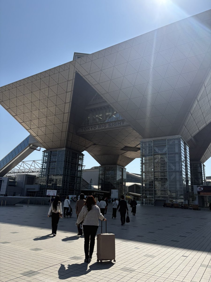 ねこは tweet media