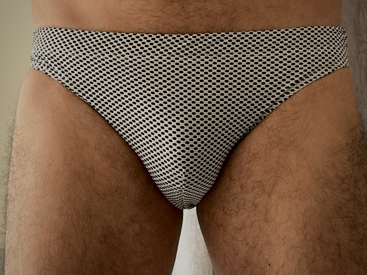 GetIndecent's tweet photo. Low rise, high impact: LOW RIDER swim brief, yee-haw! 💦
https://t.co/HnGwZ0Prvs https://t.co/5AB9qWIaiE