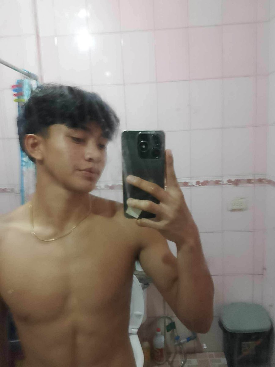 _caiiroe tweet media