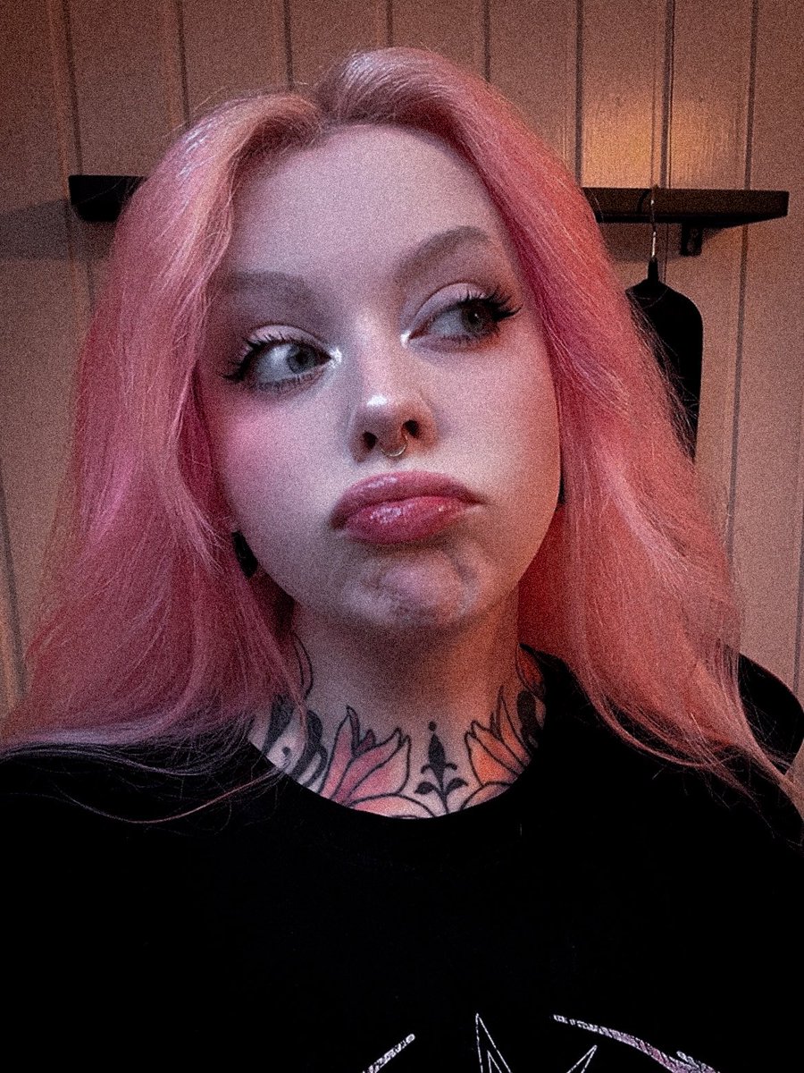 Haru 🖤 tweet media