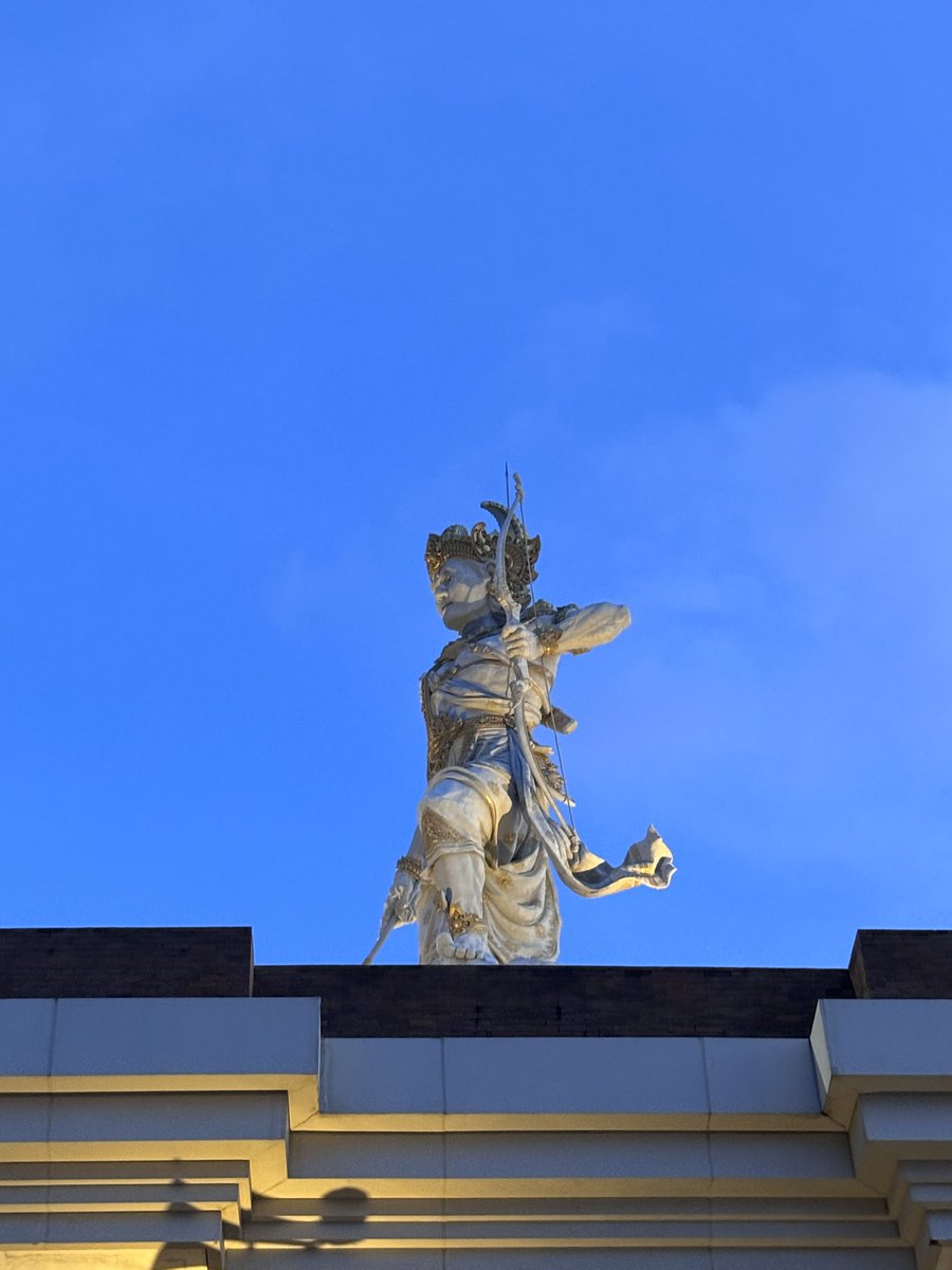 kala_senja tweet media