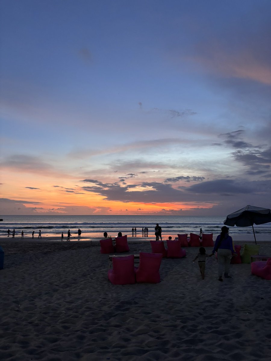 kala_senja tweet media