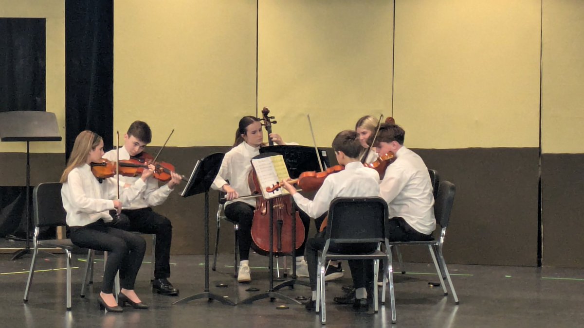 BMellenPRT's tweet photo. Our final 4 groups from the Chamber Music concert.

Well done Huskies.

@DrJonesPRT
@jenstoskopfprt https://t.co/2AXmLoavy3