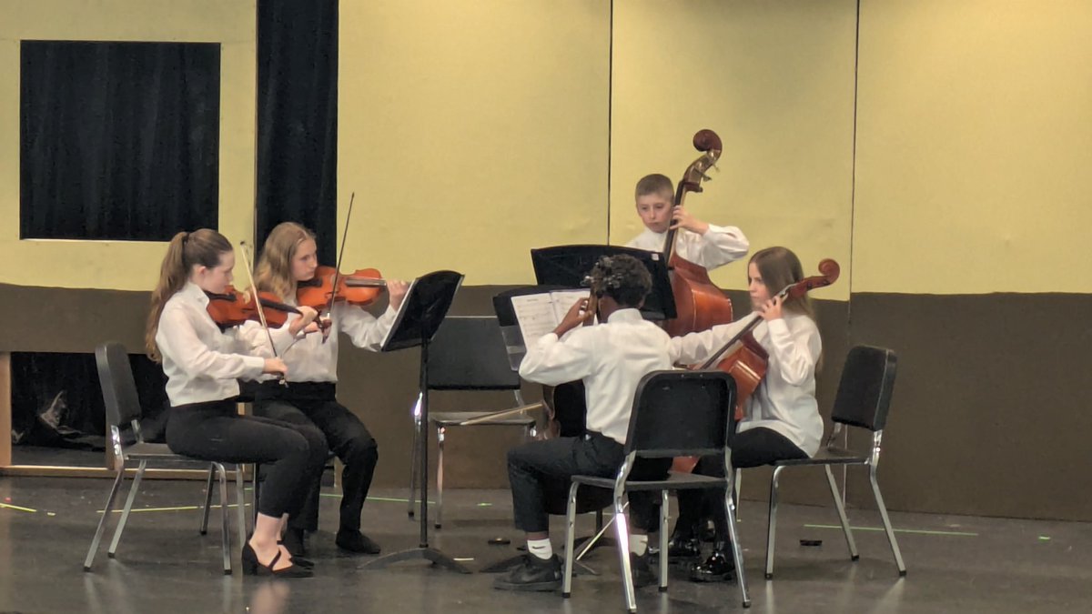 BMellenPRT's tweet photo. Our final 4 groups from the Chamber Music concert.

Well done Huskies.

@DrJonesPRT
@jenstoskopfprt https://t.co/2AXmLoavy3
