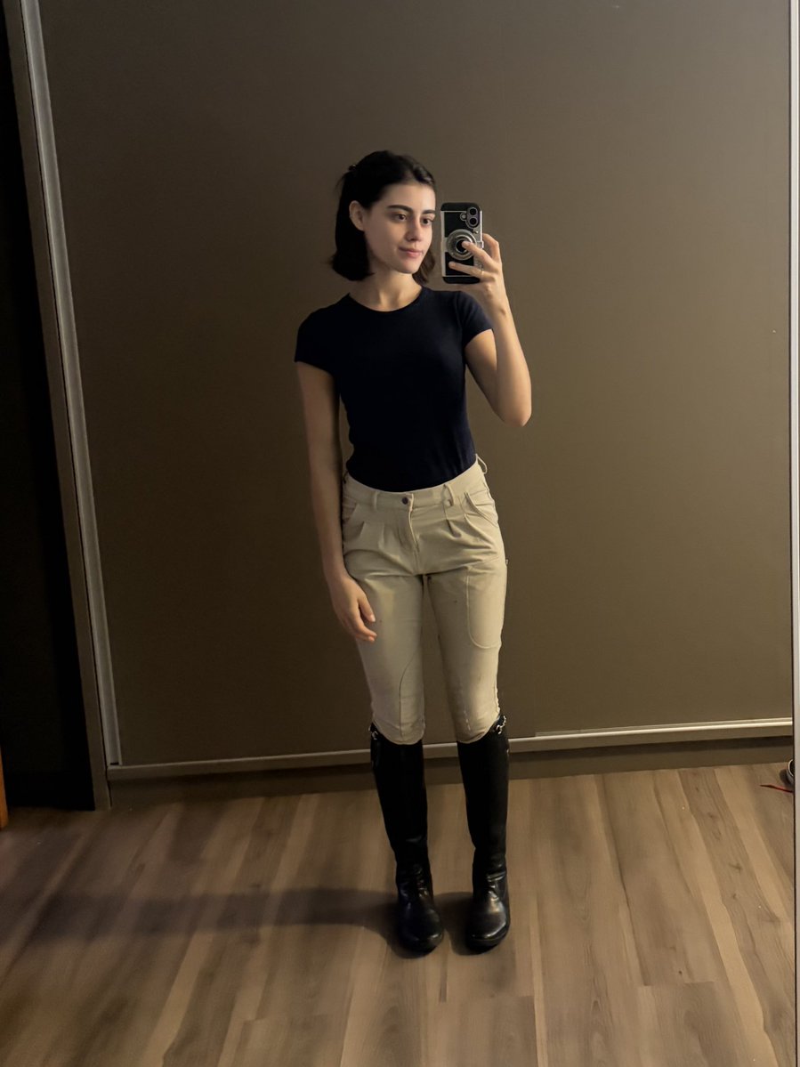 angel(a) tweet media